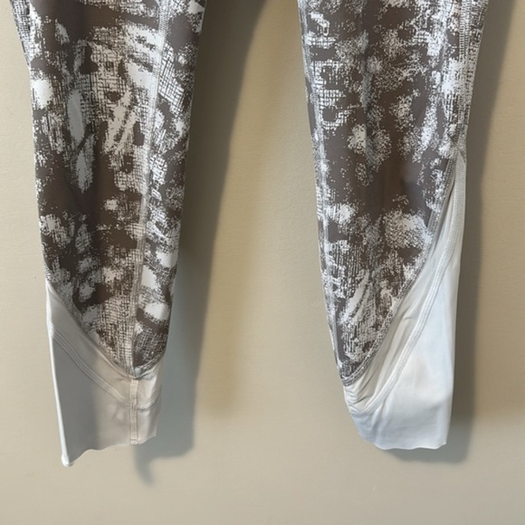 Lululemon Wunder Under Scalloped Hem High-Rise Crop 23" *Luxtreme Roll Down - Picture 4 of 10